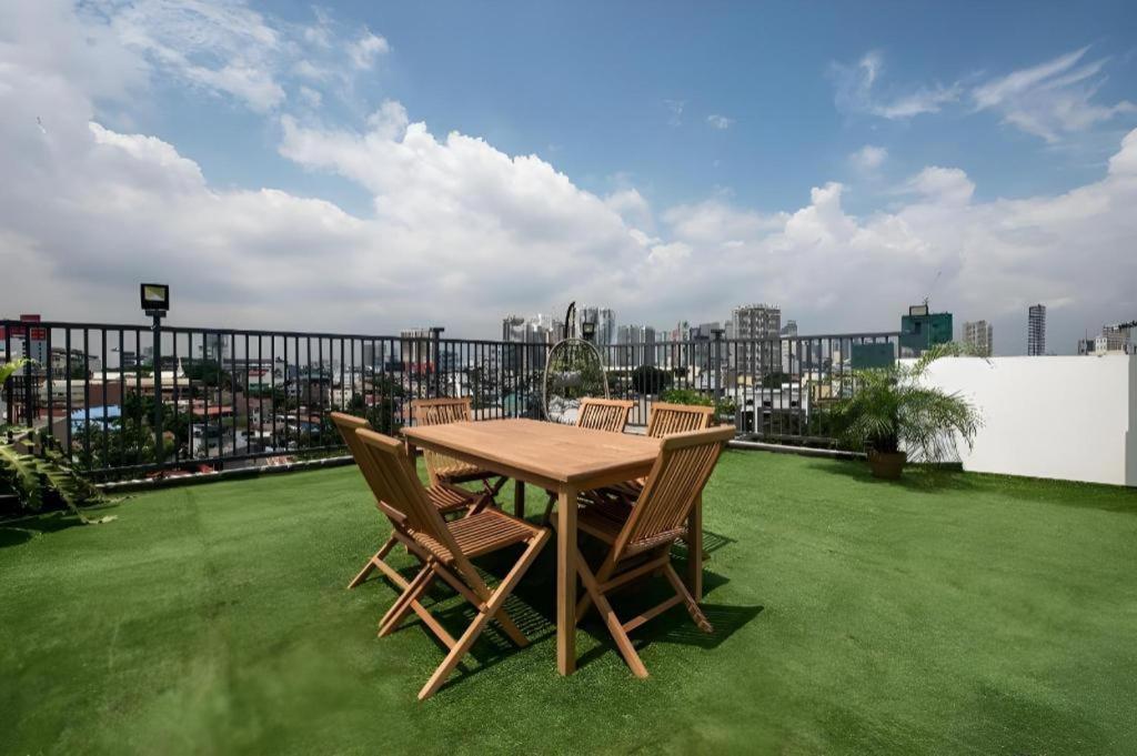 Super Oyo Capital O 232 Nest Nano Suites Fort Makati City Exterior photo