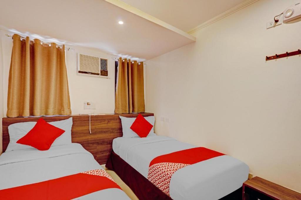 Super Oyo Capital O 232 Nest Nano Suites Fort Makati City Exterior photo