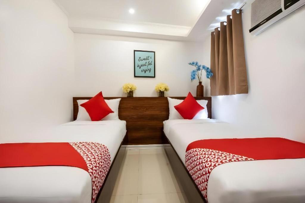 Super Oyo Capital O 232 Nest Nano Suites Fort Makati City Exterior photo