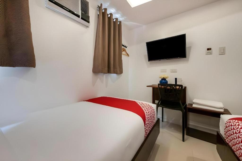 Super Oyo Capital O 232 Nest Nano Suites Fort Makati City Exterior photo