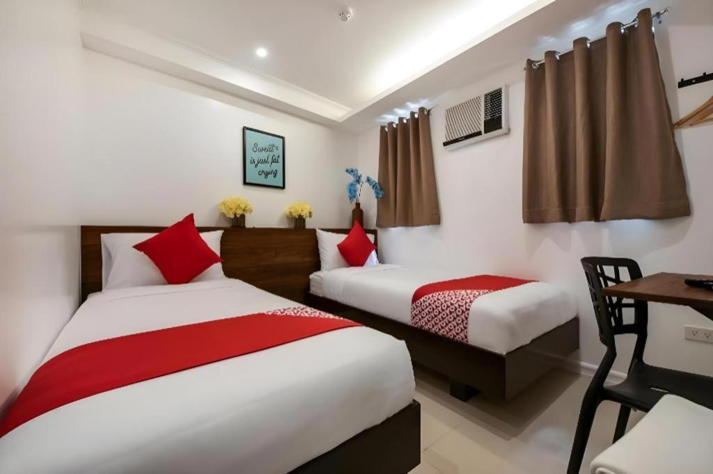 Super Oyo Capital O 232 Nest Nano Suites Fort Makati City Exterior photo