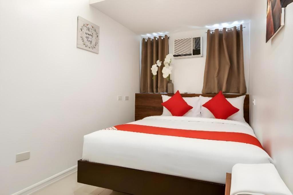 Super Oyo Capital O 232 Nest Nano Suites Fort Makati City Exterior photo