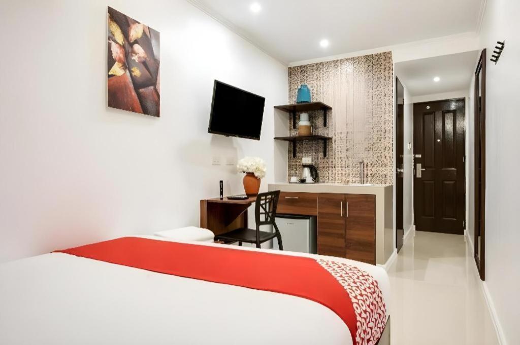 Super Oyo Capital O 232 Nest Nano Suites Fort Makati City Exterior photo