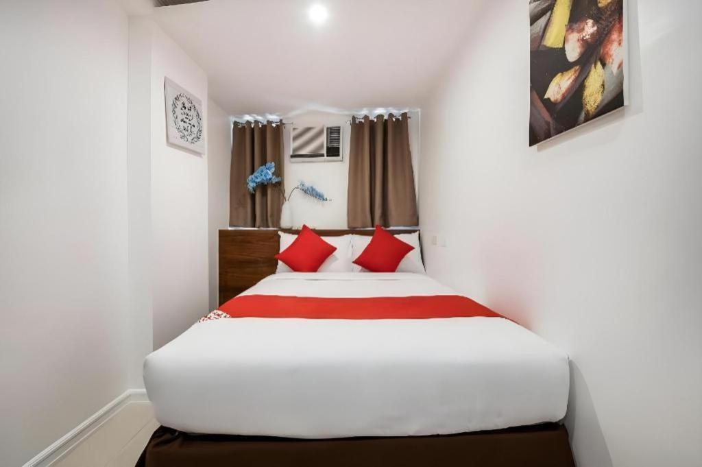 Super Oyo Capital O 232 Nest Nano Suites Fort Makati City Exterior photo