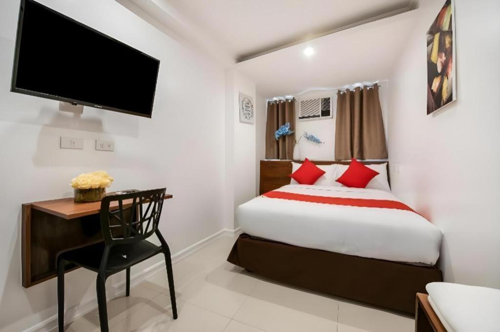Super Oyo Capital O 232 Nest Nano Suites Fort Makati City Exterior photo