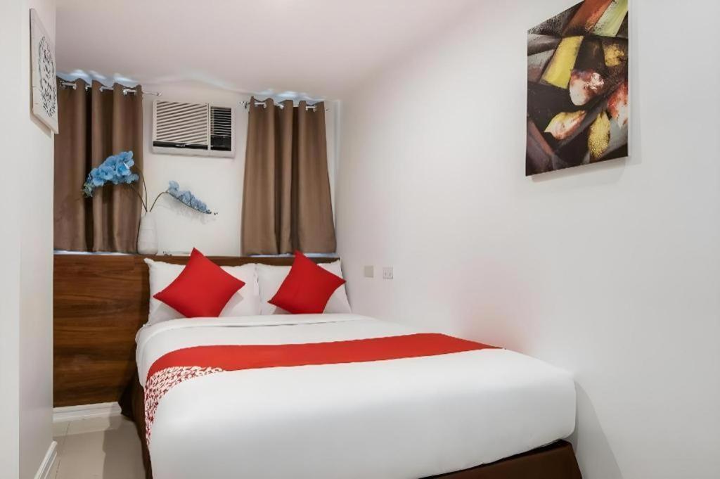 Super Oyo Capital O 232 Nest Nano Suites Fort Makati City Exterior photo